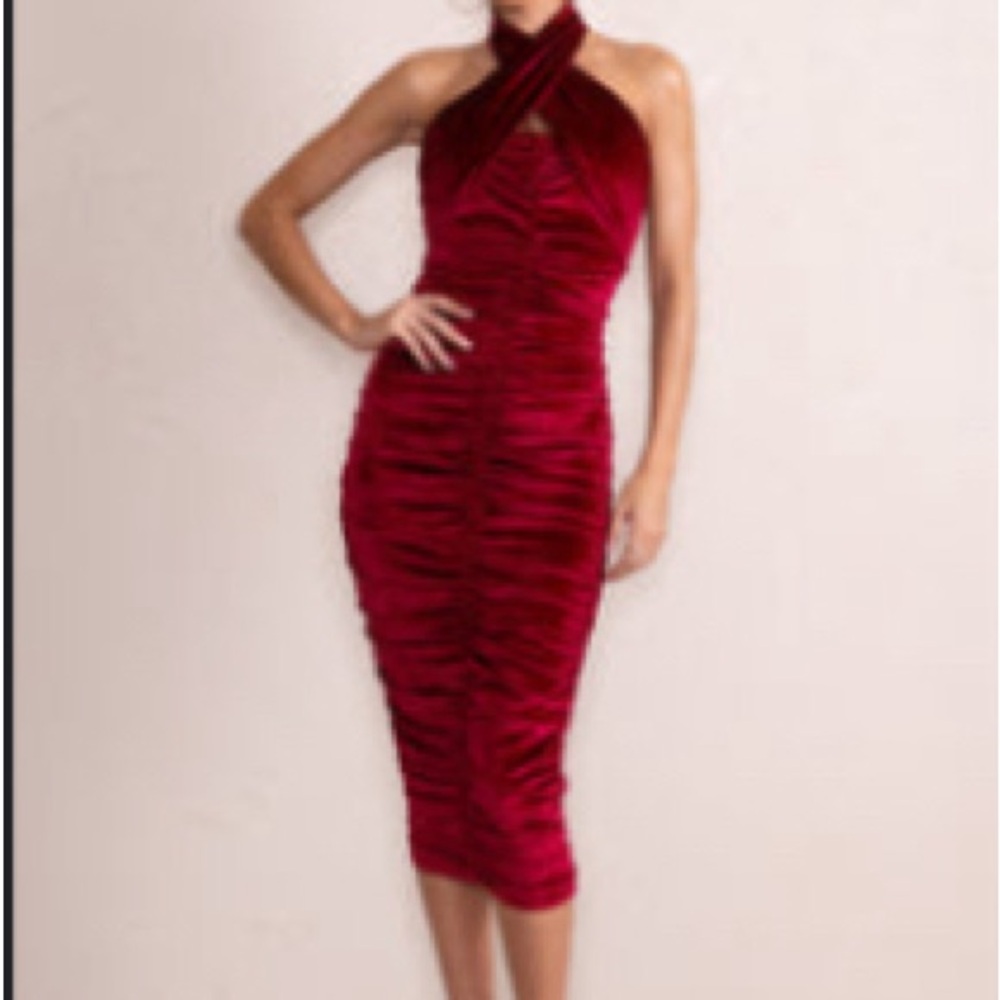 Hourglass | Berry Velvet Halterneck Ruched
Midi Dress
US 6/ Berry